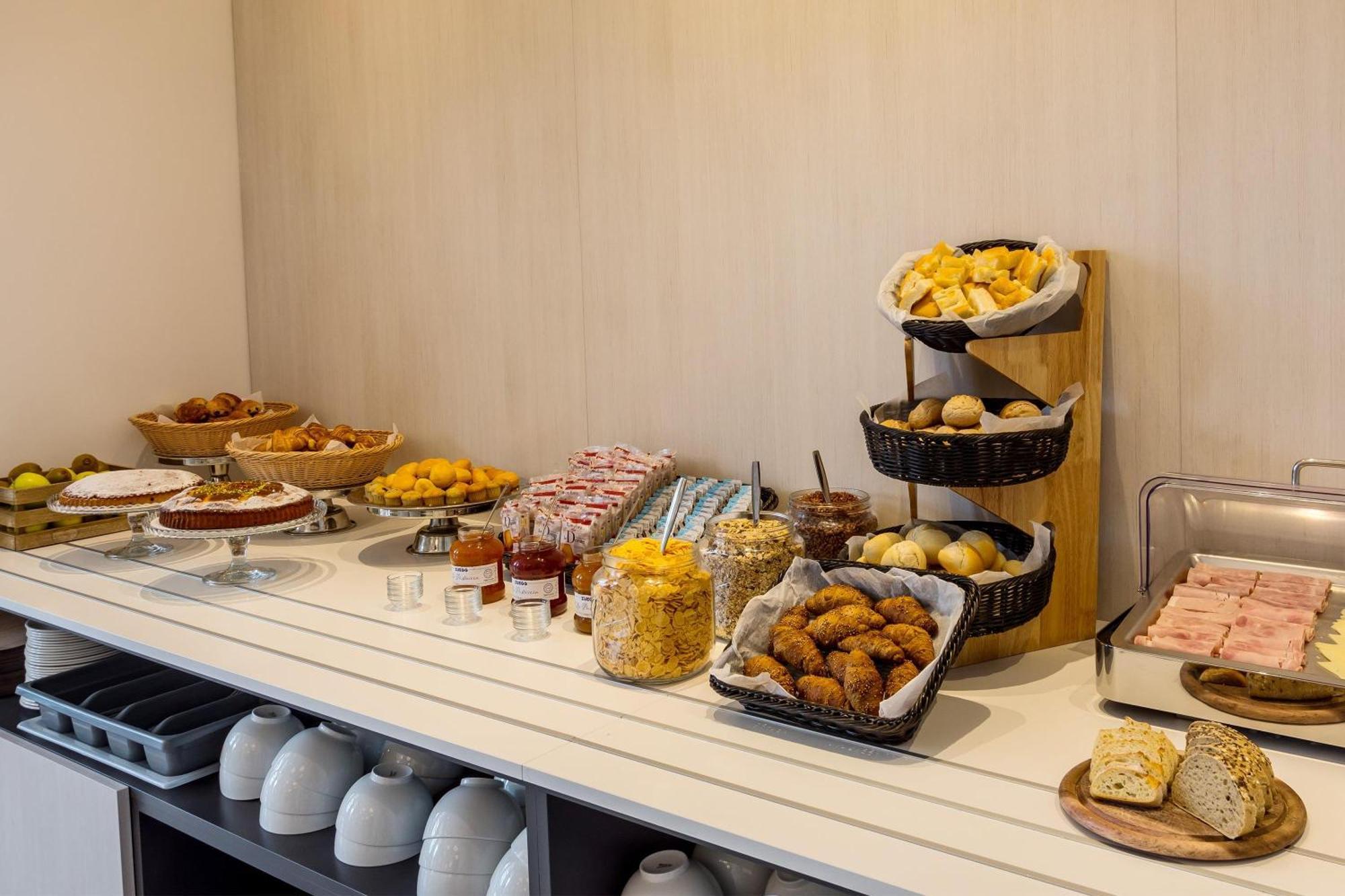 B&B Hotel Savona Ngoại thất bức ảnh
